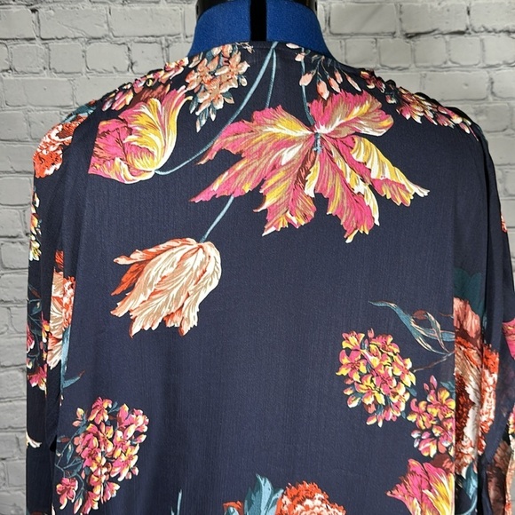 Umgee Floral Spring Bloom Cocoon Kimono Long Cardigan Wrap oversized Navy sz M/L - Picture 14 of 16